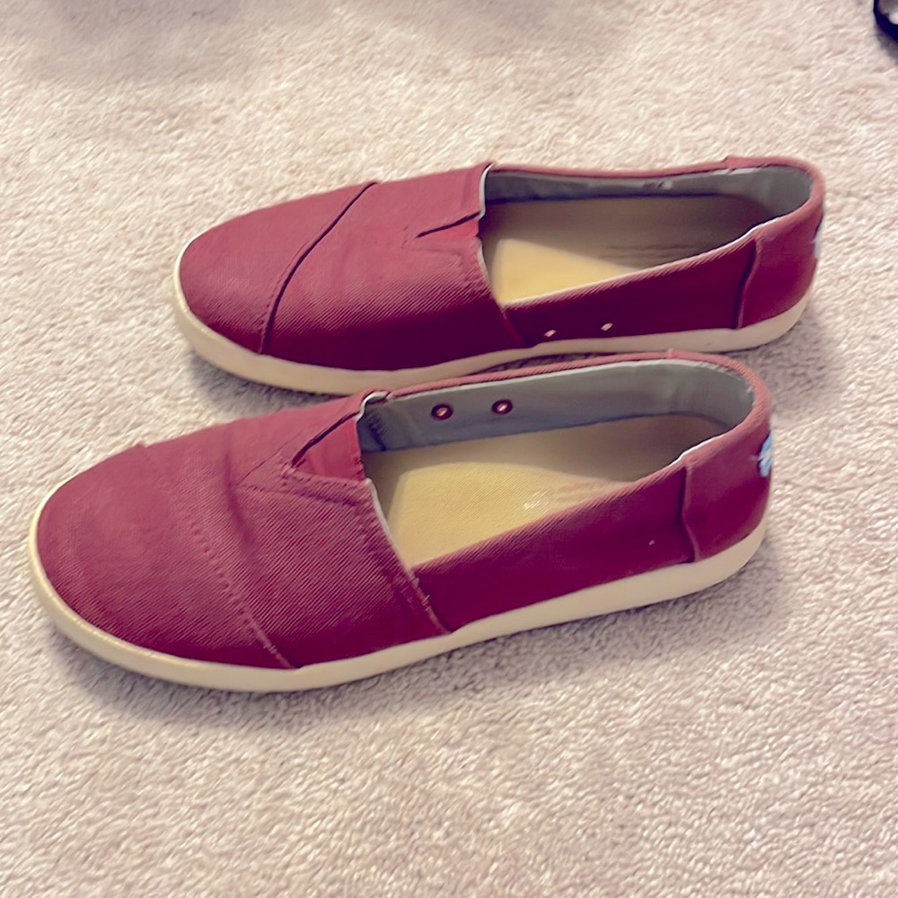 Toms